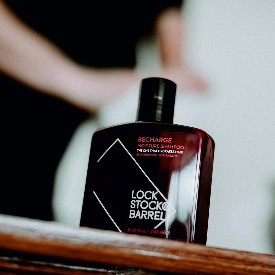 Шампунь увлажняющий для мужчин - Lock Stock & Barrel Recharge Moisture Shampoo